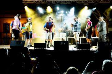  La Murgota de Telde estrena con éxito en Gáldar su espectáculo 'Los chicos del coro'/TA.